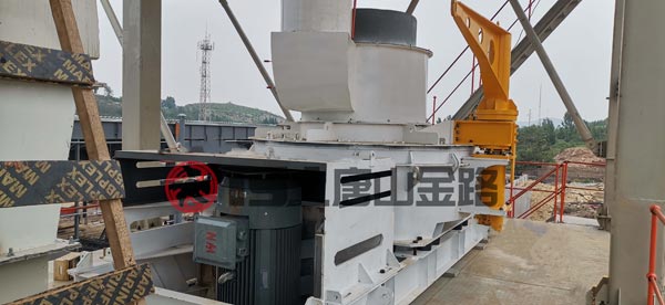 錘破、對輥破、立軸沖擊破三種制砂設備優(yōu)劣對比