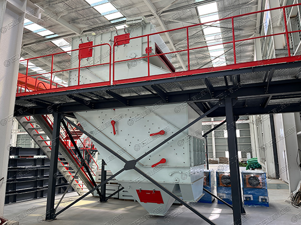 高頻篩，細(xì)物料篩分專家，效率高還不堵孔